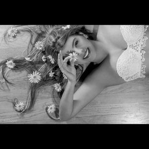 Meet your Posher, Niara